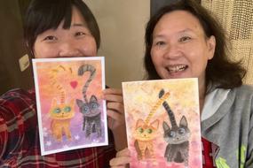 966_20221210 pastel cat with mom.jpg